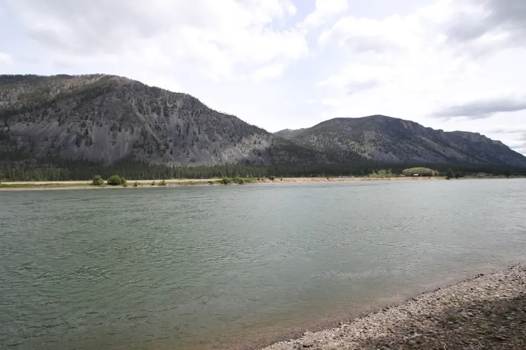 Nhn Tract 1-d River Road W Plains MT 59859