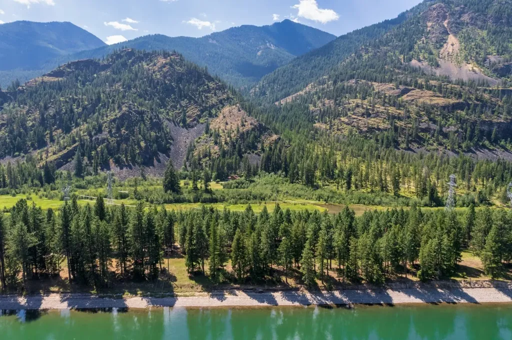 Nhn Tract 1-b River Road W Plains MT 59859