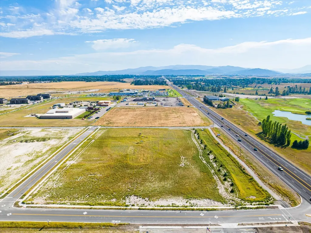 2120, 2140 Quail Lane Kalispell MT 59901