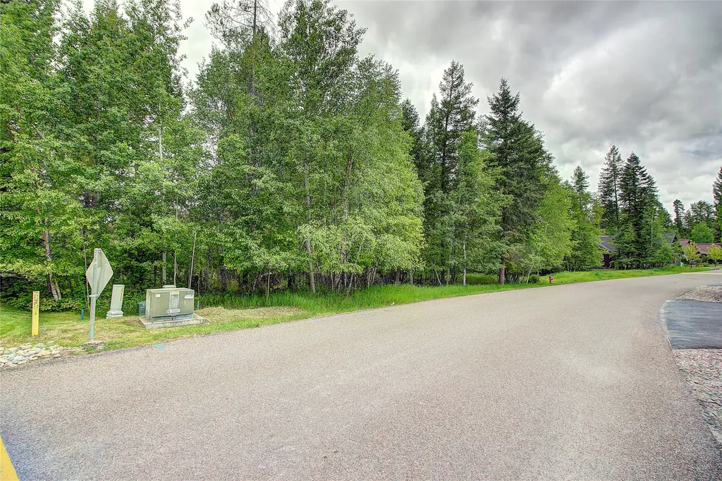 144 Oakmont Loop Columbia Falls MT 59912