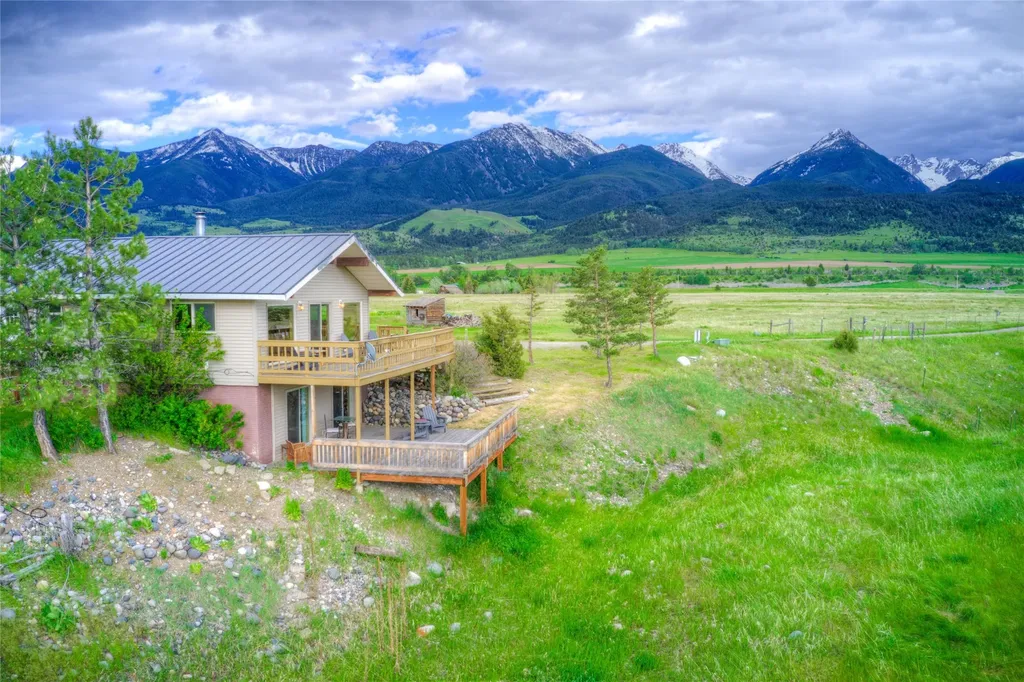 28 Loch Leven Road Livingston MT 59047