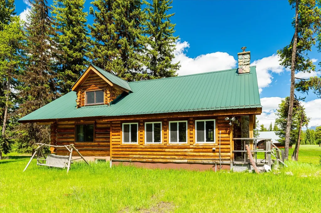 8500 North Fork Road Polebridge MT 59928