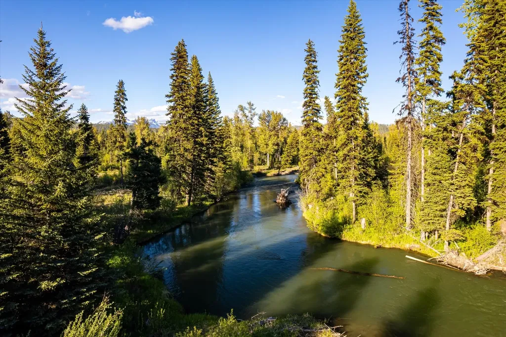8500 North Fork Road Polebridge MT 59928
