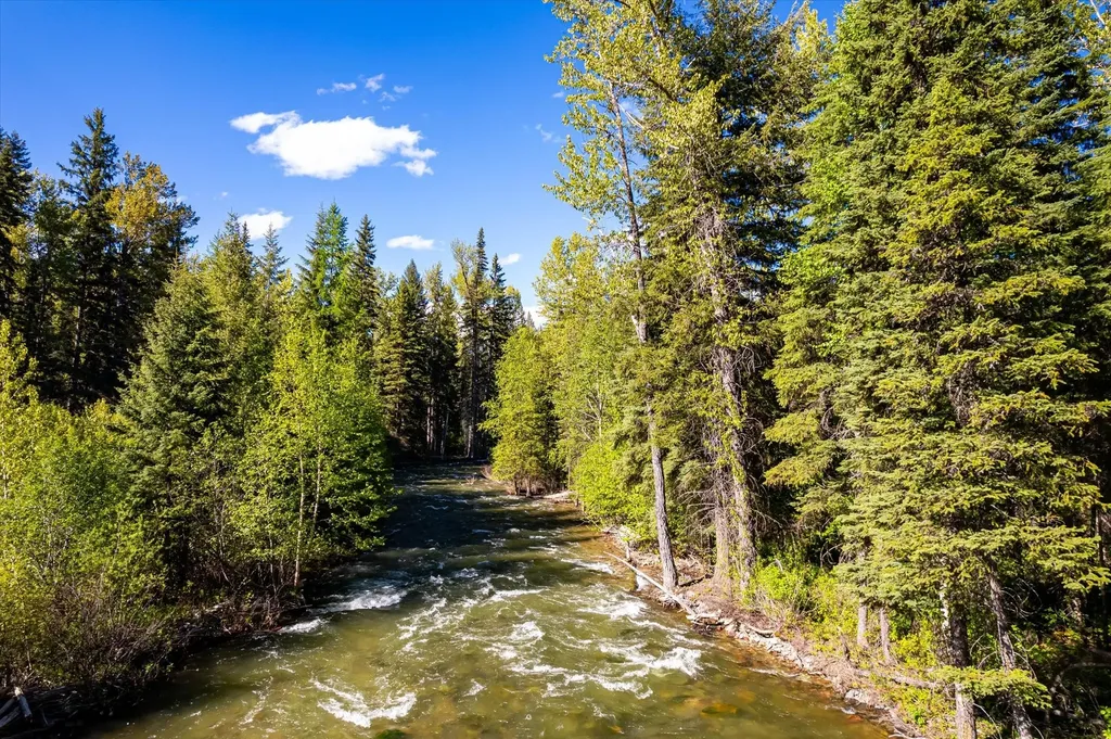 8500 North Fork Road Polebridge MT 59928