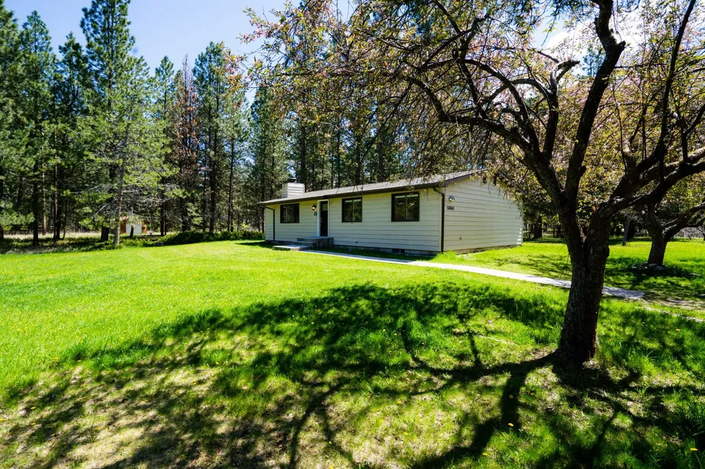 13860 Hampton Drive Clinton MT 59825