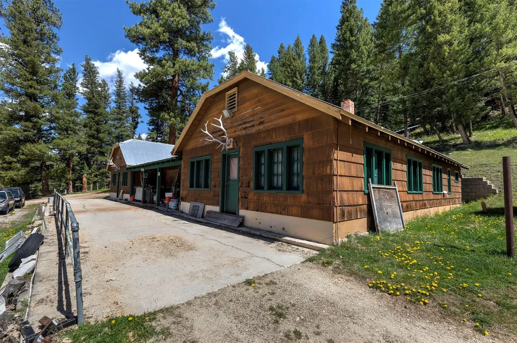 283 Lost Trail Hot Springs Road Sula MT 59871