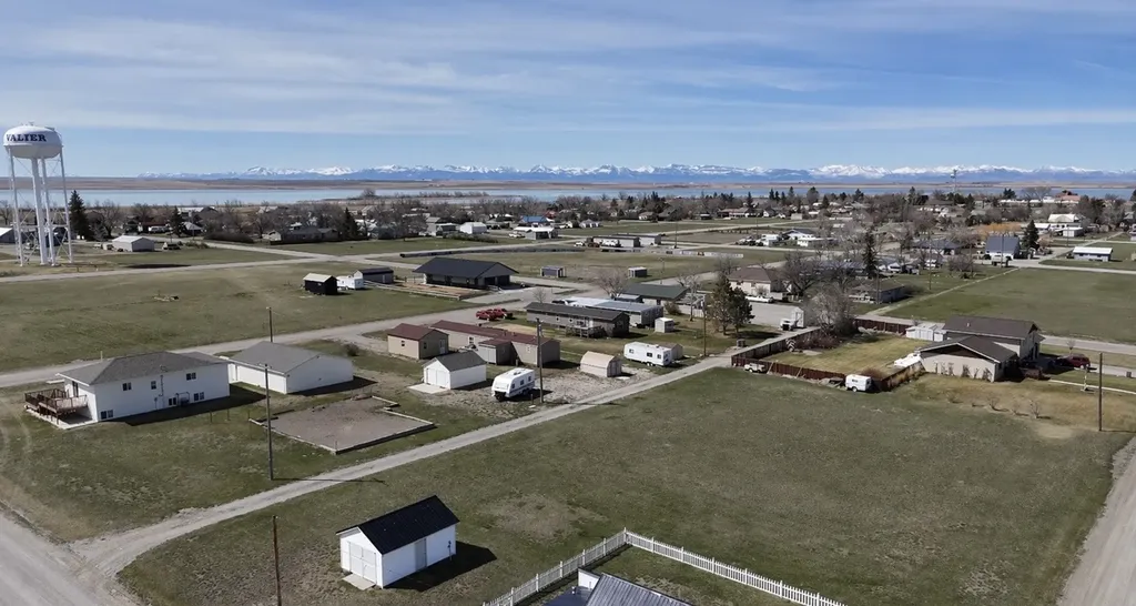 922 Marias Avenue Valier MT 59486