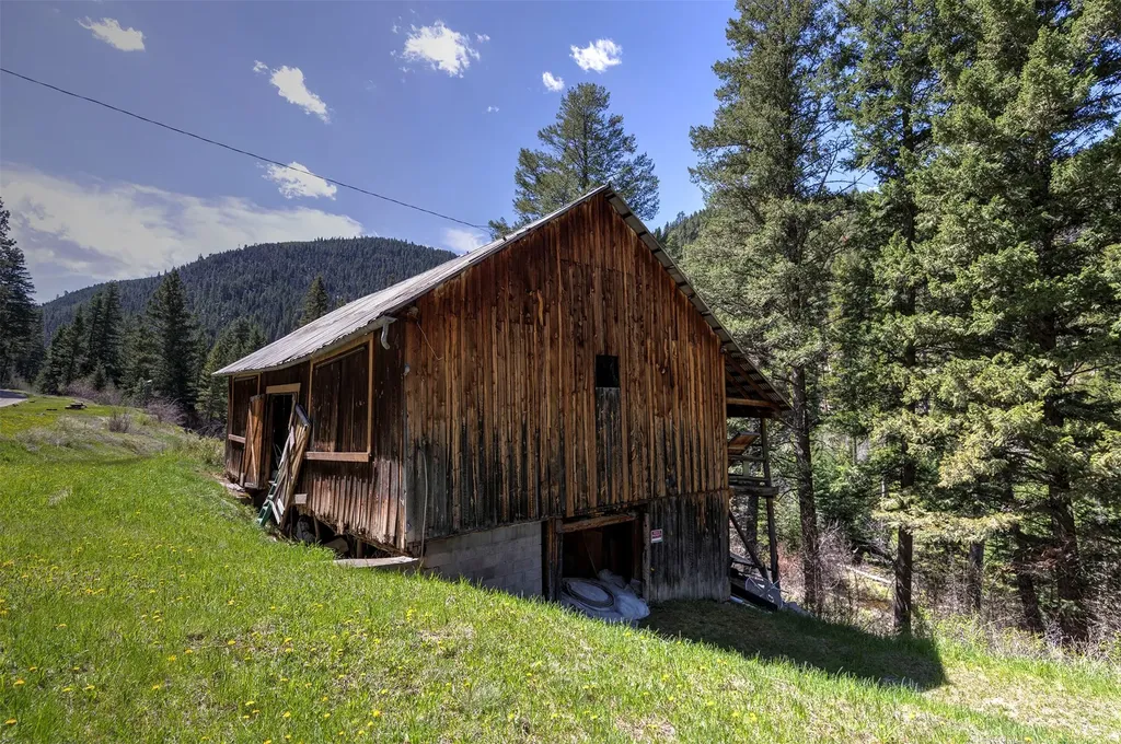 283 Lost Trail Hot Springs Road Sula MT 59871