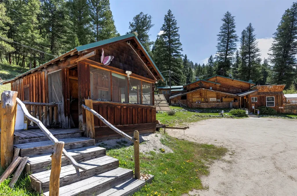 283 Lost Trail Hot Springs Road Sula MT 59871