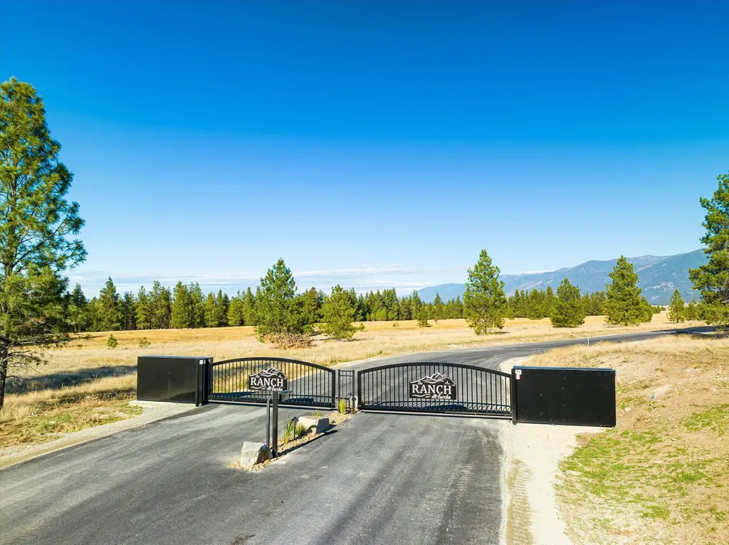 739 Paradise Loop Eureka MT 59917