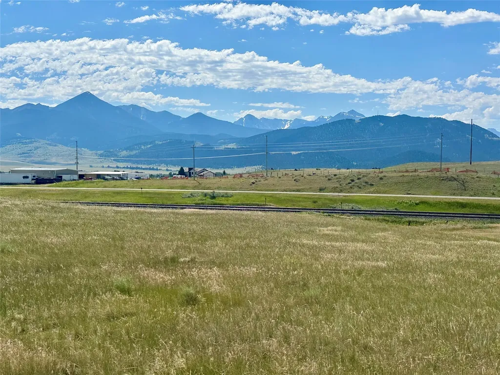 Tract 4 Northern Lights Road Livingston MT 59047