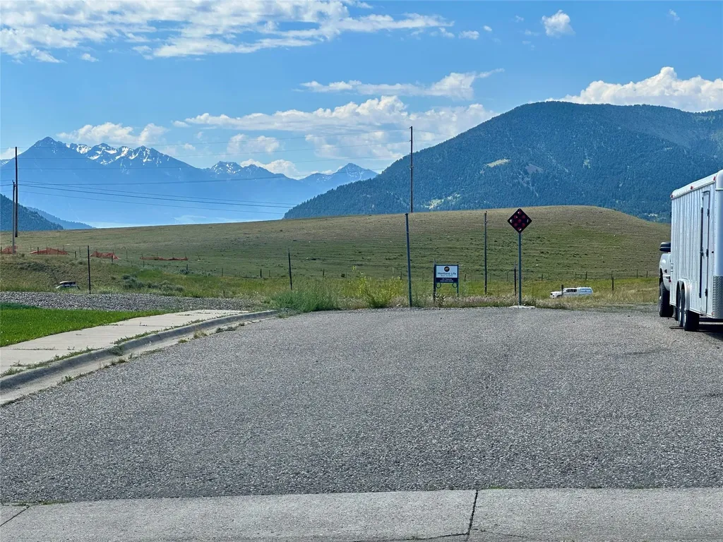 Tract 4 Northern Lights Road Livingston MT 59047