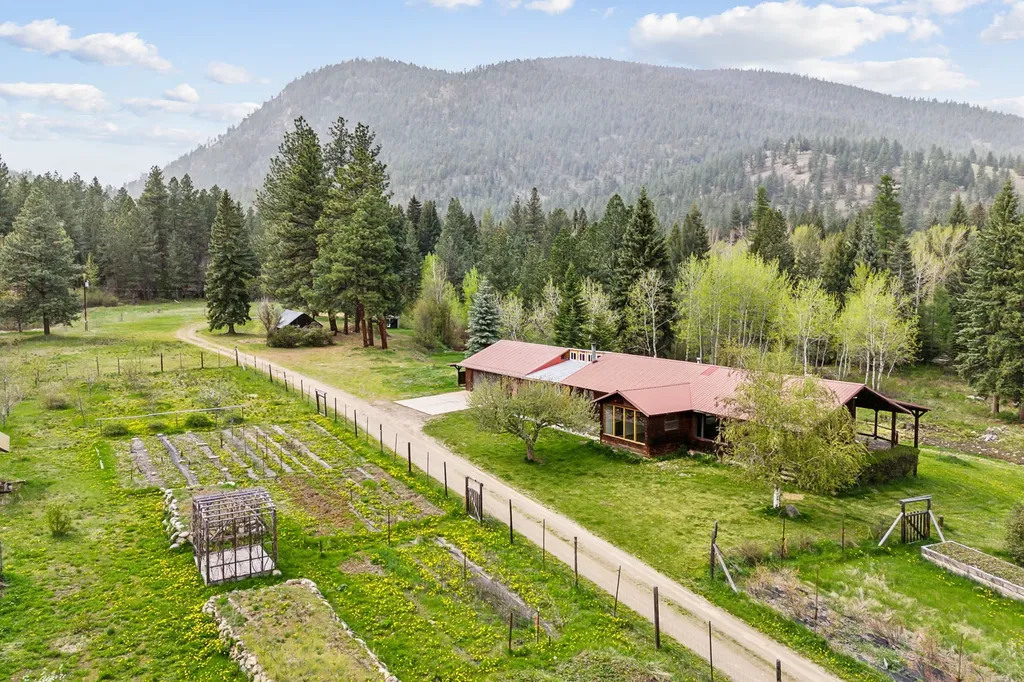 574 Hidden Acres Victor MT 59875