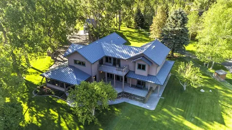 2808 Old Us Highway 91 Cascade MT 59421