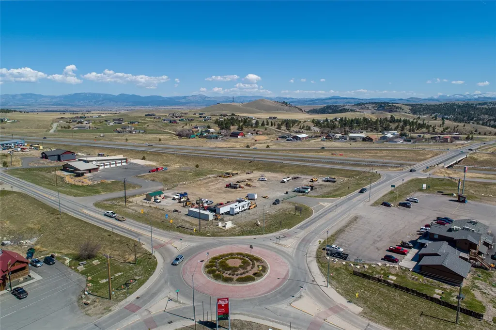 1196 Mount Highway 282 Clancy MT 59634