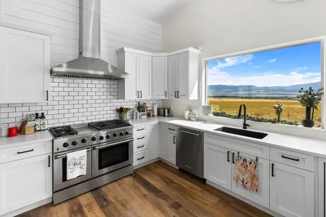 8 Wall Street Townsend MT 59644