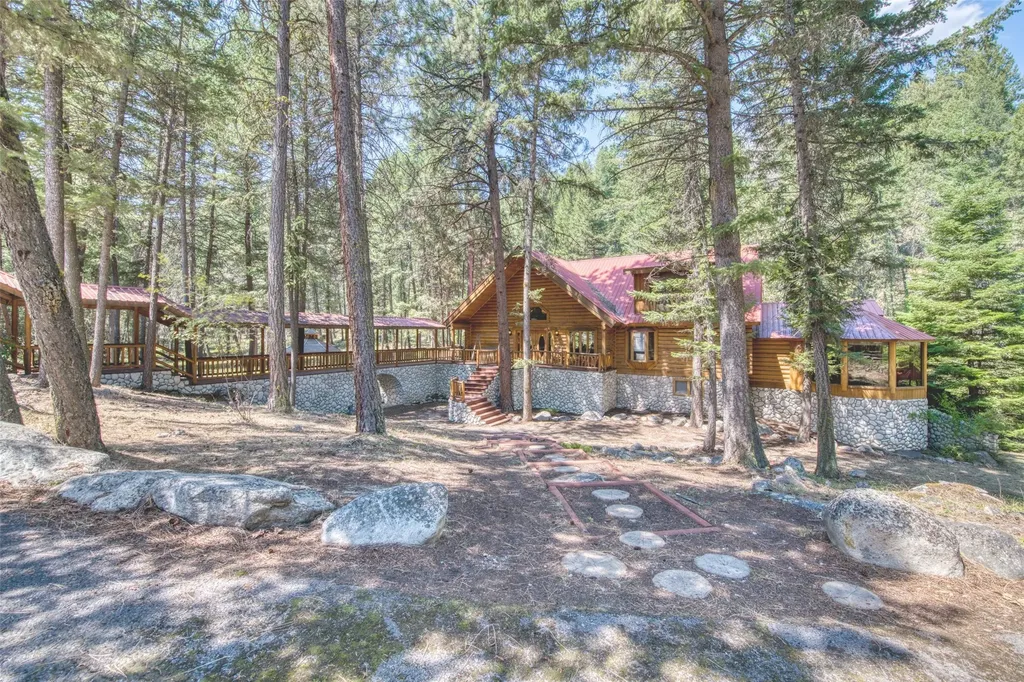 1062 Bear Creek Trail Victor MT 59875