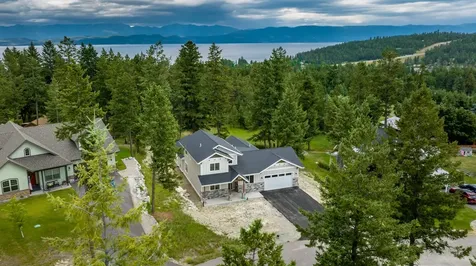 292 Spurwing Loop Lakeside MT 59922
