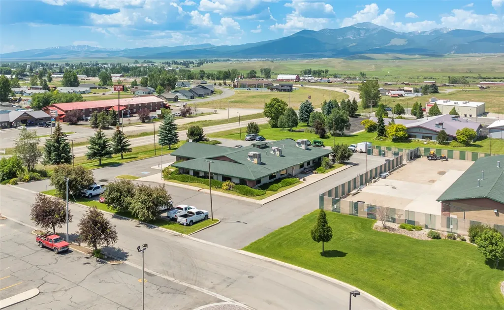 1002 Hollenback Lane Deer Lodge MT 59722