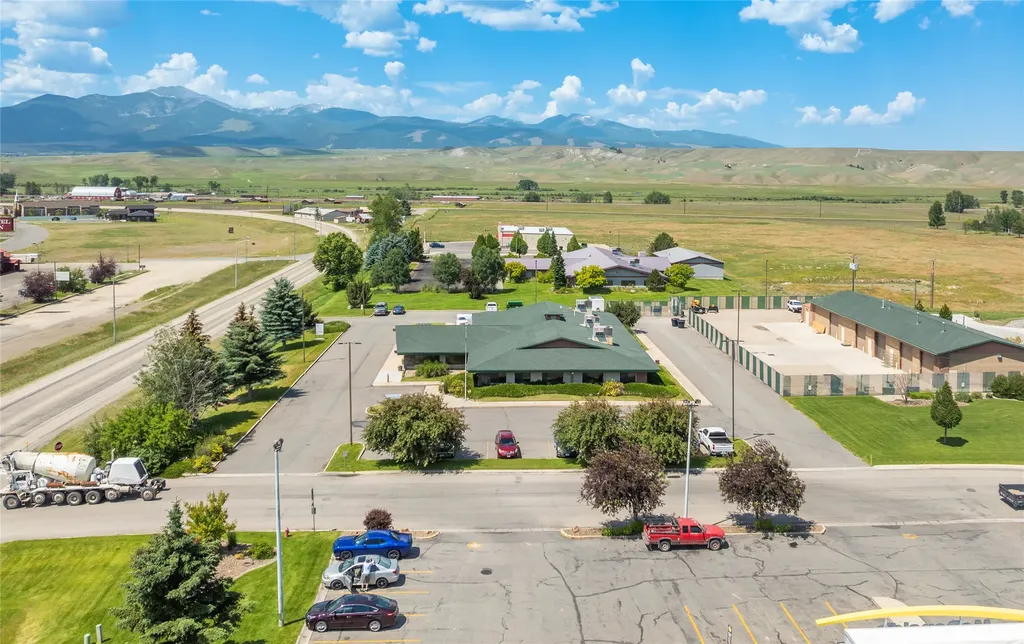 1002 Hollenback Lane Deer Lodge MT 59722