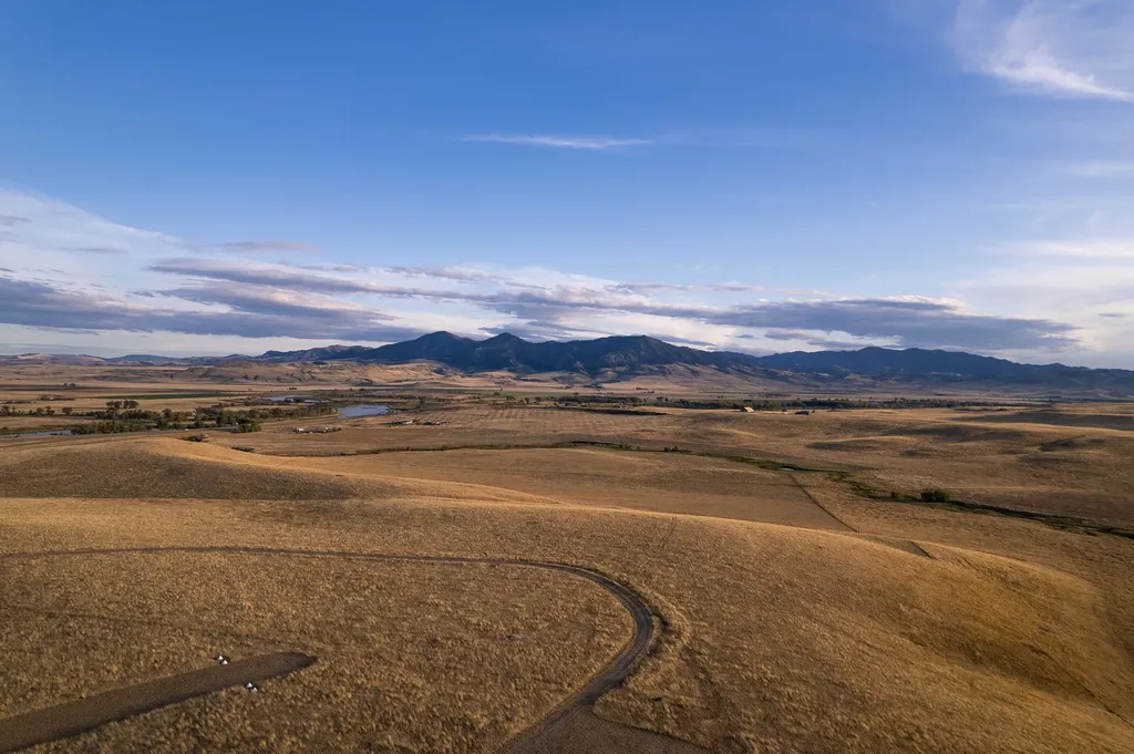 42 Knapp Creek Lane Cascade MT 59421