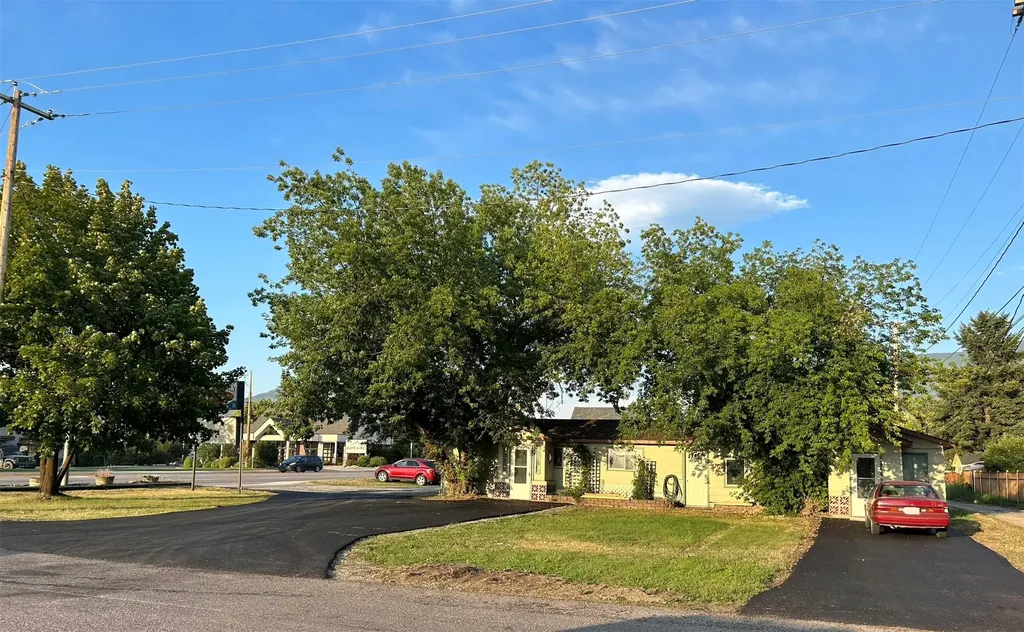 1022 9th Street W Columbia Falls MT 59912