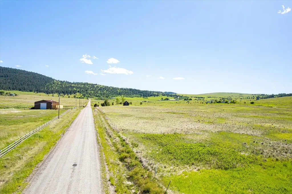 Nhn Walking Horse Lane Big Arm MT 59910