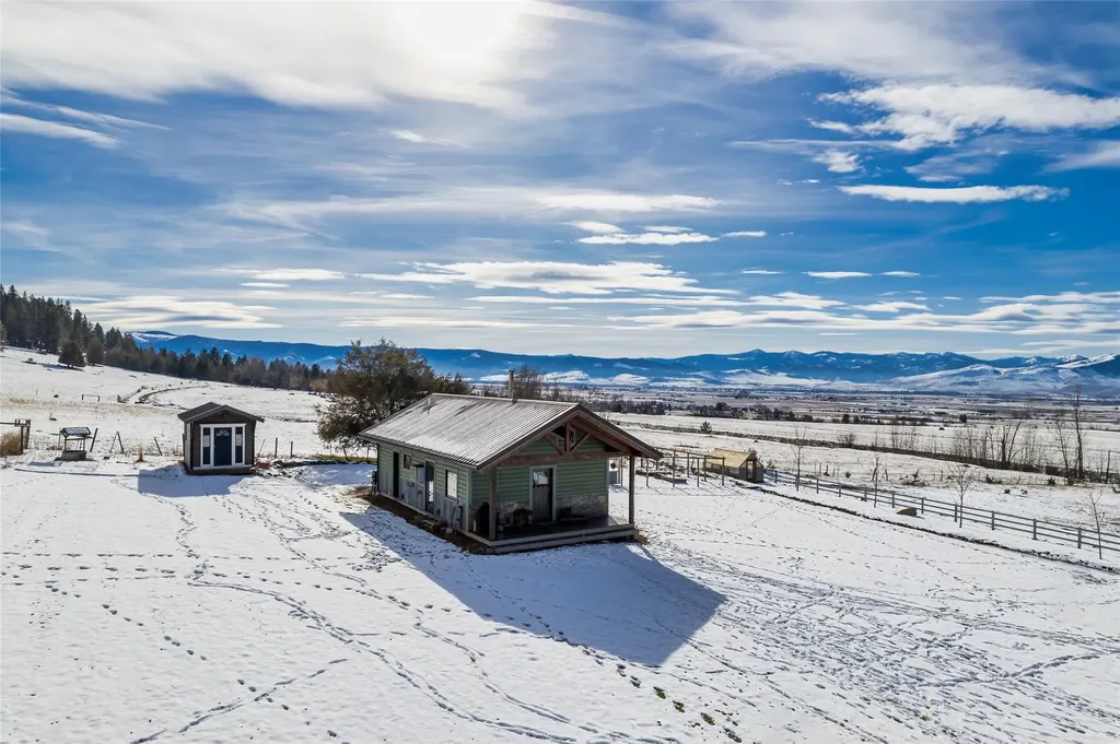 58375 Juniper Lane St Ignatius MT 59865