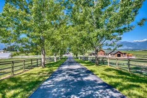 786 Moondance Trail Corvallis MT 59828