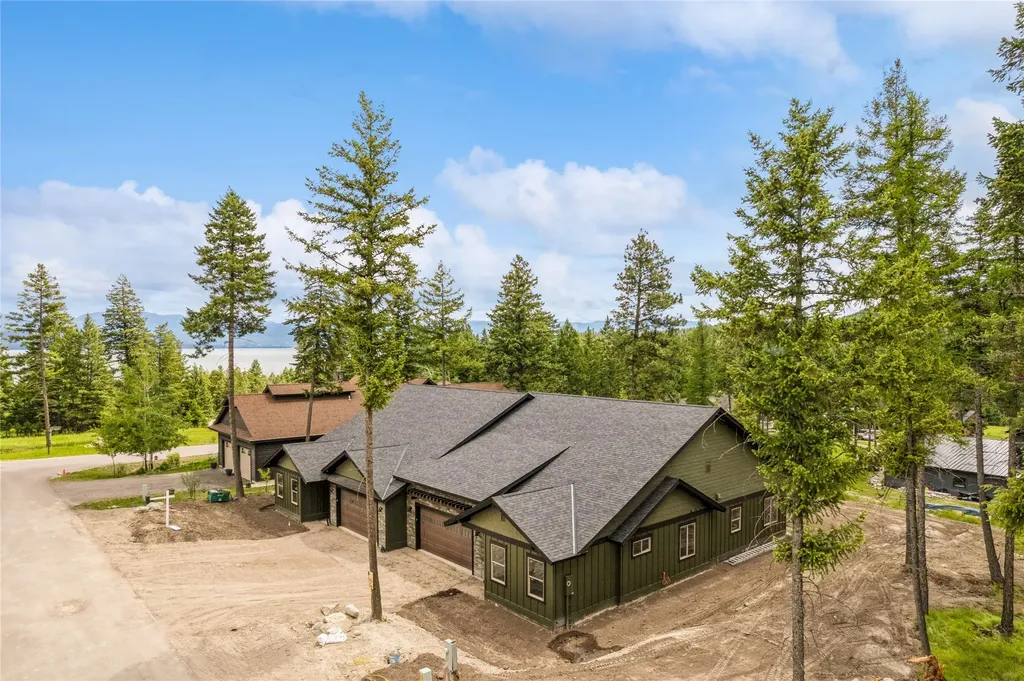 579 Grayling Road Lakeside MT 59922