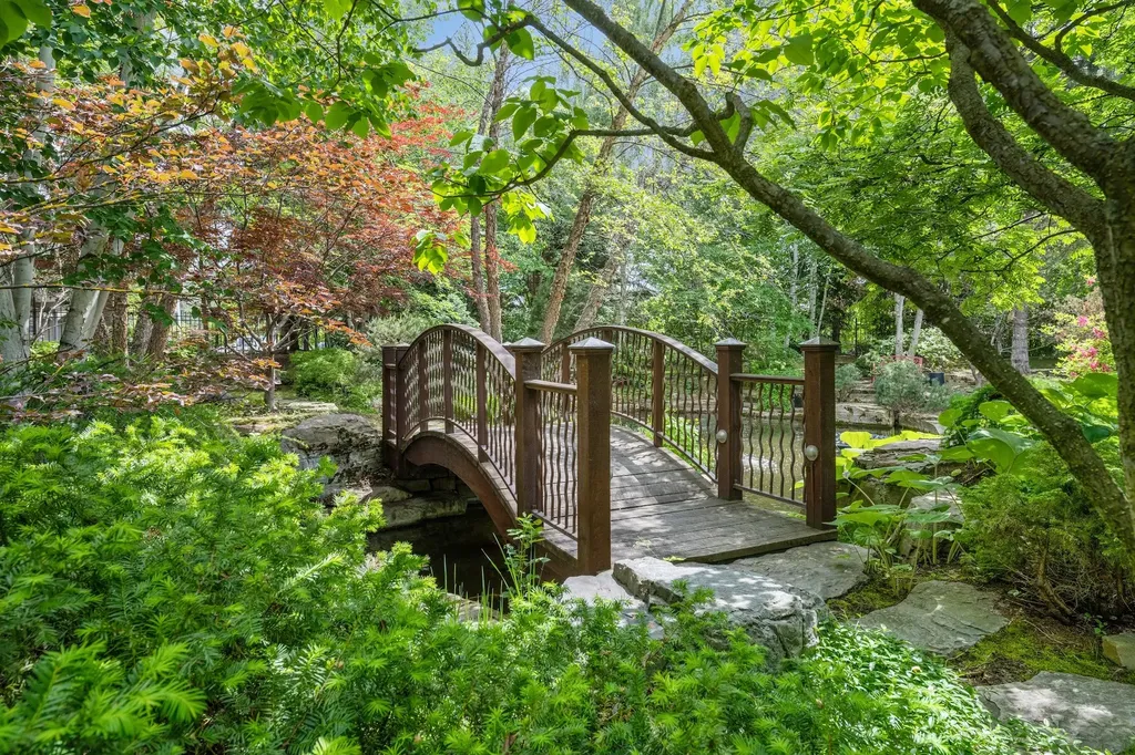 311 Eagle Bend Drive Bigfork MT 59911