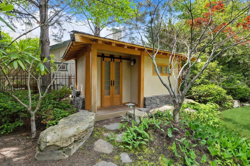 311 Eagle Bend Drive Bigfork MT 59911
