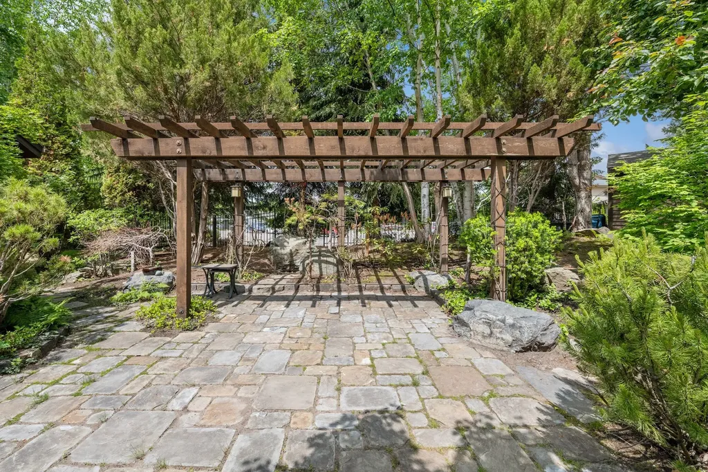 311 Eagle Bend Drive Bigfork MT 59911