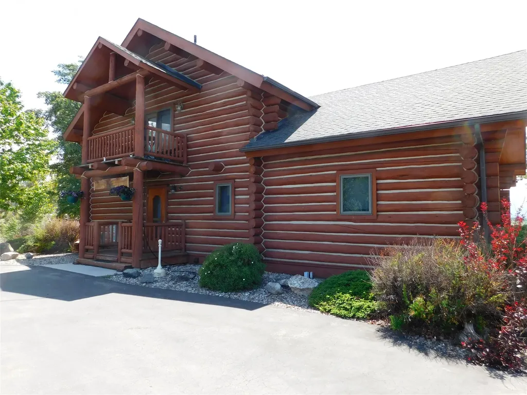 1211 Summerdale Road Corvallis MT 59828