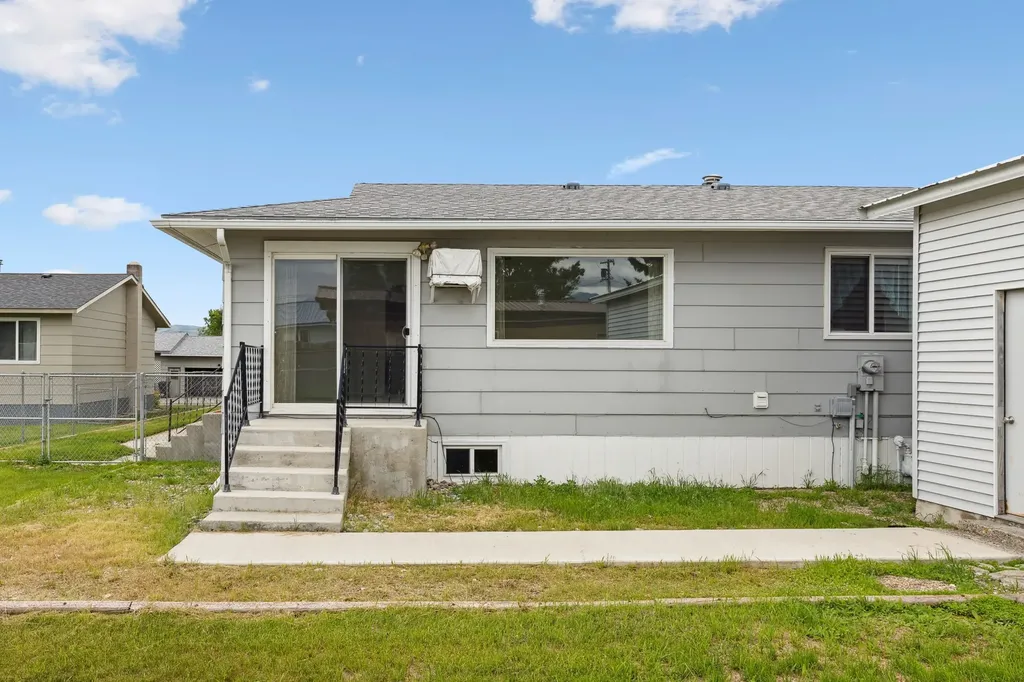 706 Washington Street Deer Lodge MT 59722