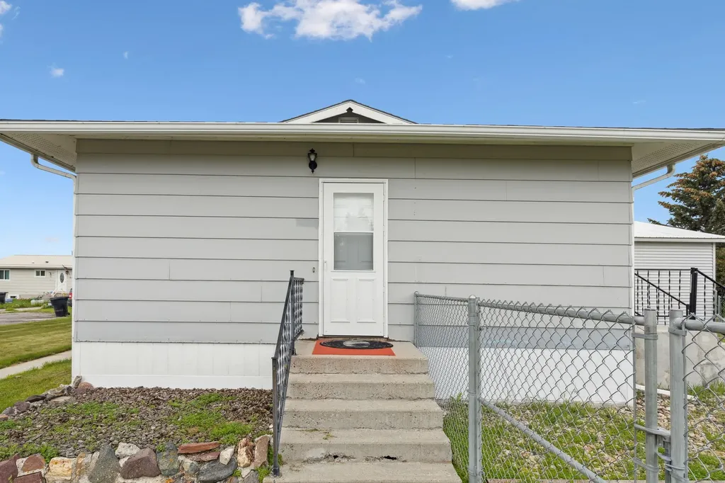706 Washington Street Deer Lodge MT 59722