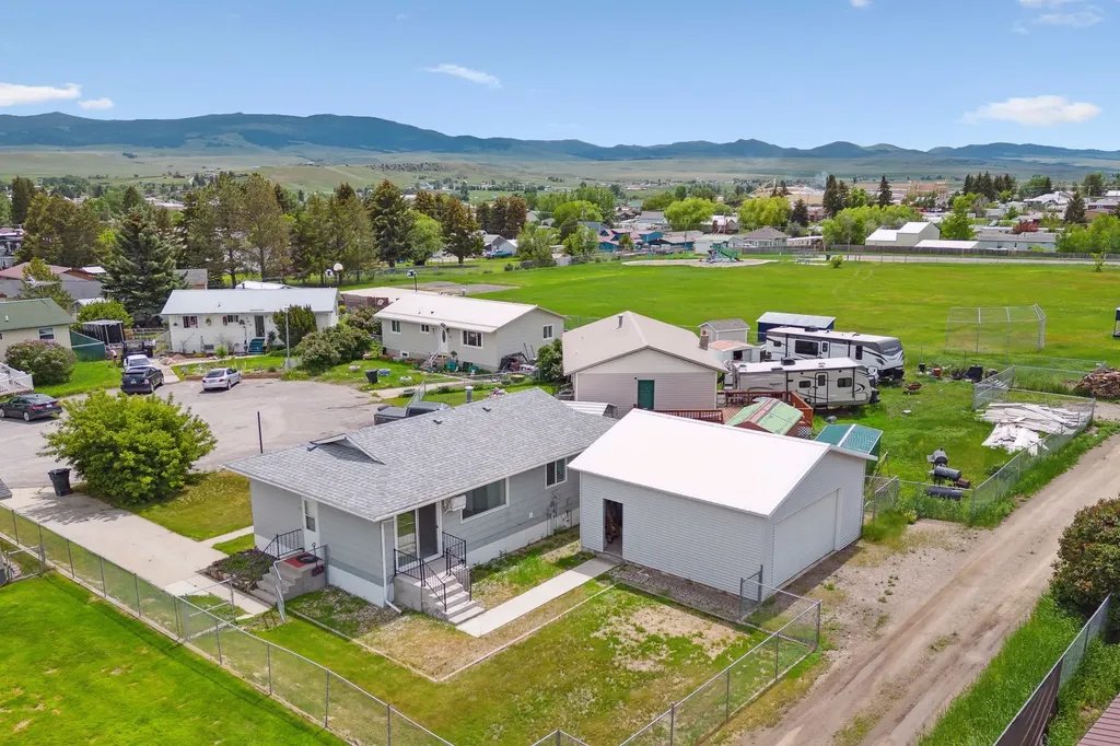 706 Washington Street Deer Lodge MT 59722