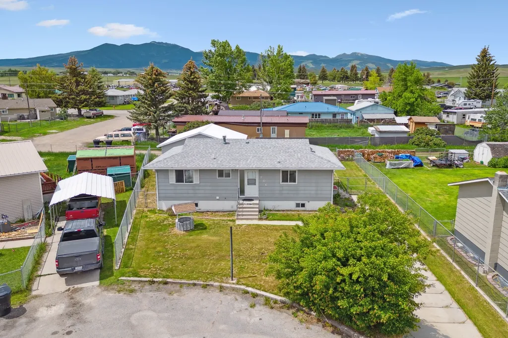 706 Washington Street Deer Lodge MT 59722