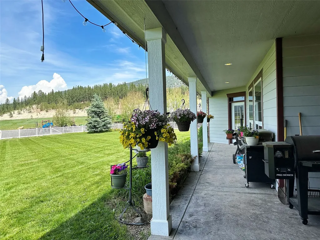 124 Morrison Lane Bonner MT 59823
