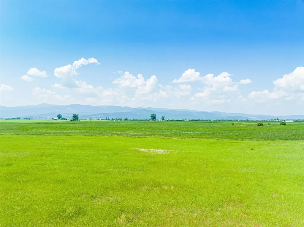 3828 Lower Valley Road Kalispell MT 59901