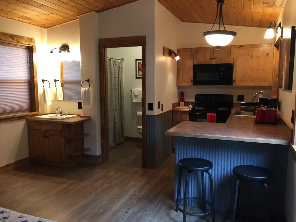 7302 Us Highway 2 E Columbia Falls MT 59912