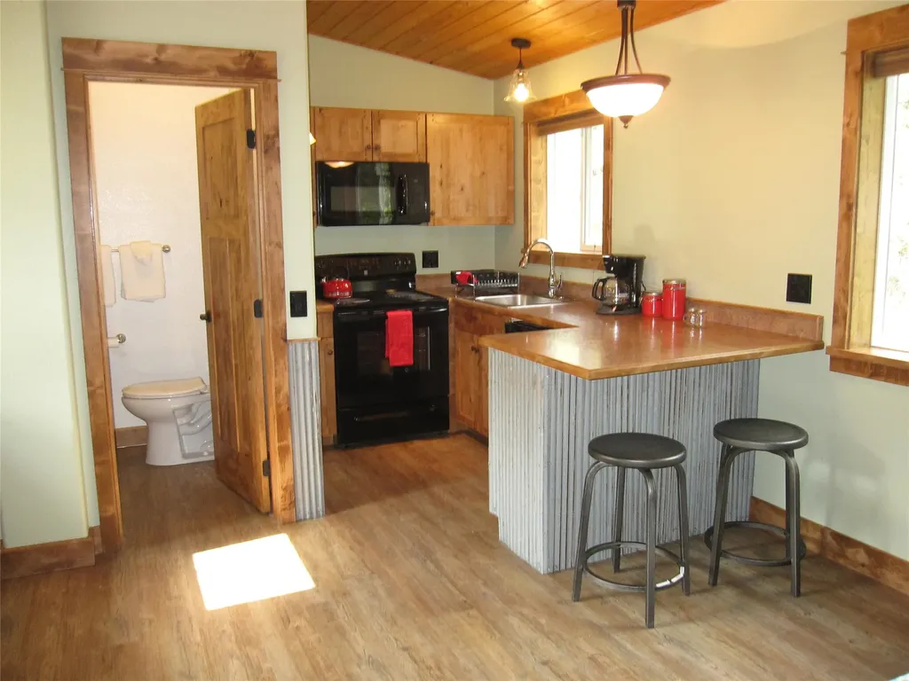 7302 Us Highway 2 E Columbia Falls MT 59912