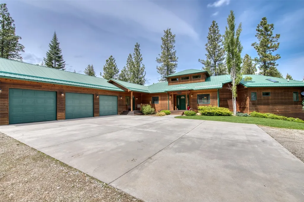 542 Raven Wood Darby MT 59829