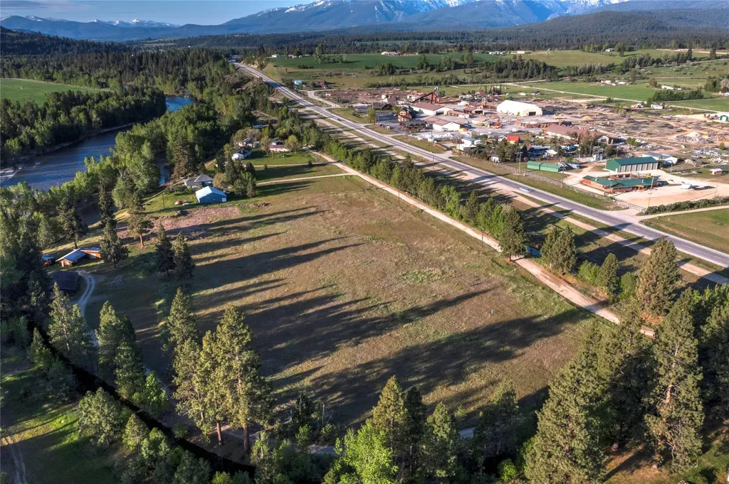 Nhn Trout Lane Hamilton MT 59840