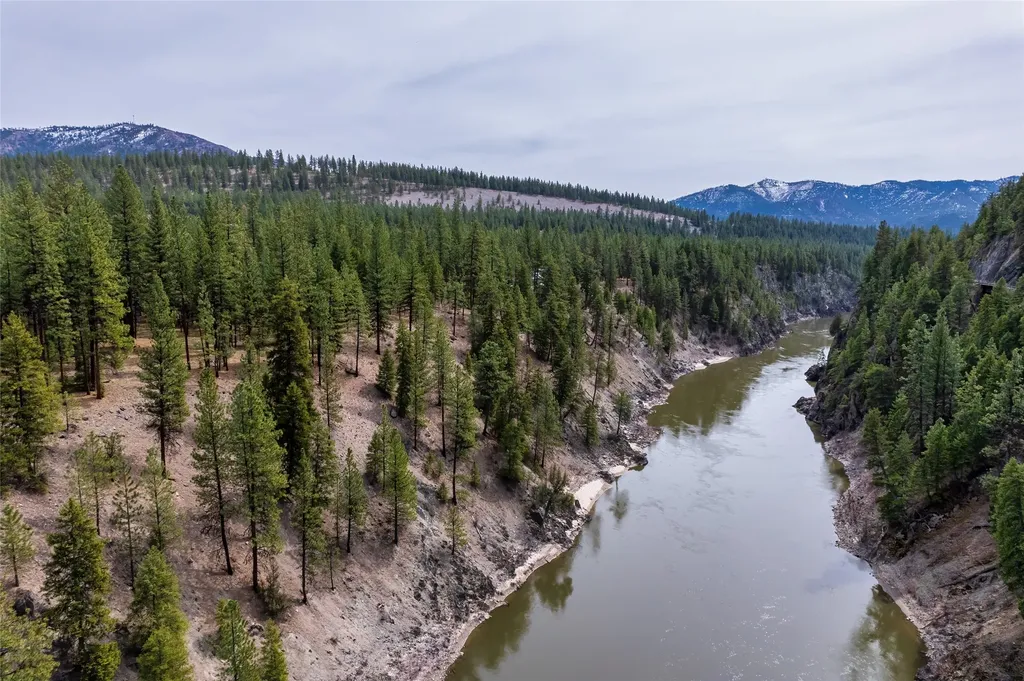 72 Whitewater Heights Superior MT 59872