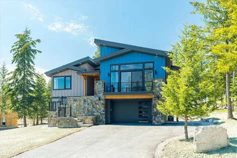 275 Spurwing Loop Lakeside MT 59922