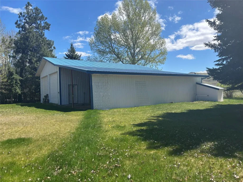 4547 Us Highway 93 S Darby MT 59829