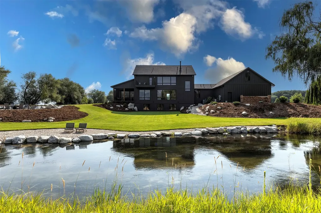 738 Krueger Lane Corvallis MT 59828