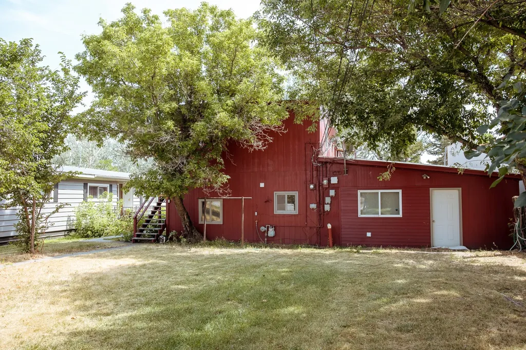 17 Front Street N Cascade MT 59421
