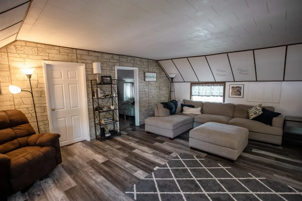 17 Front Street N Cascade MT 59421